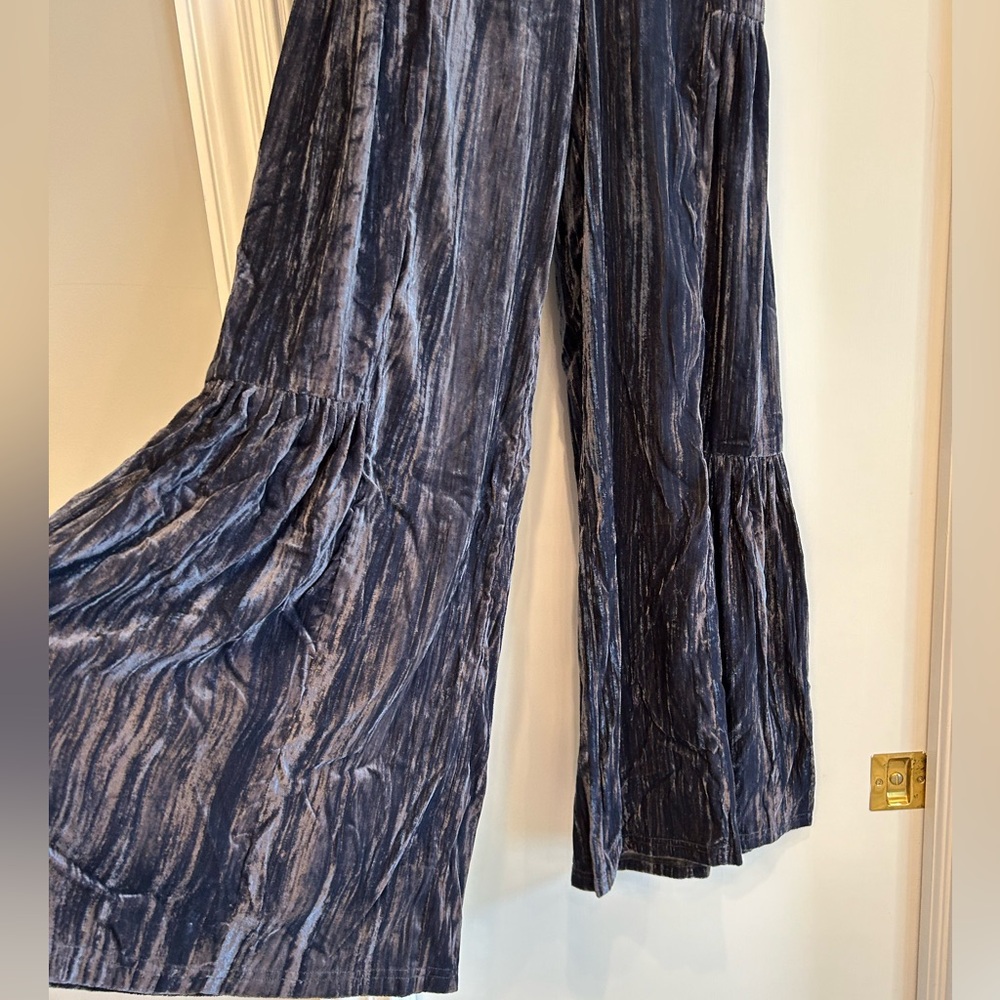 Natural life crushed velvet-like palazzo pants. Grayish blue color. Size… - Picture 2 of 8